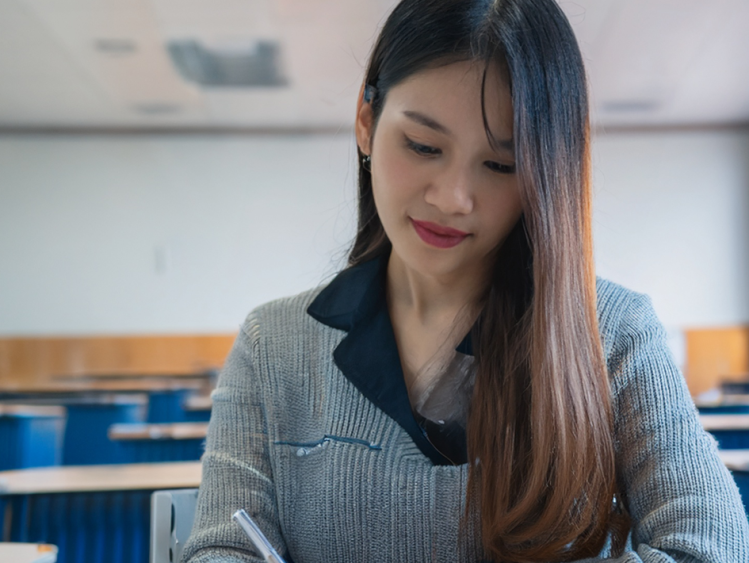 IELTS Exams: The Definitive Guide